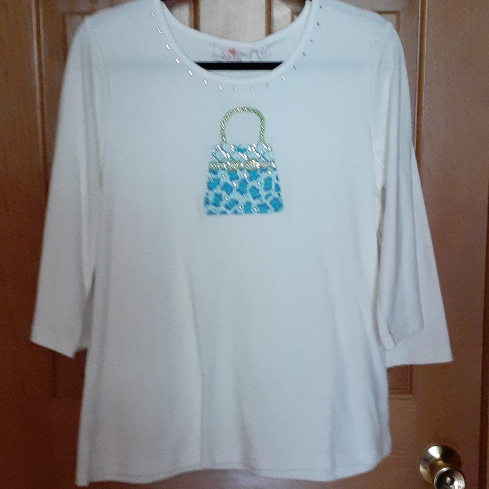 White 3/4  sleeve t shirt